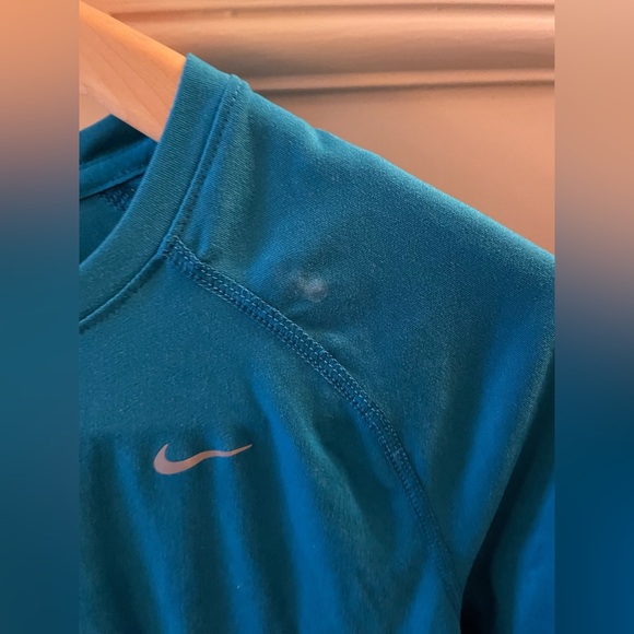 Nike Dri-Fit Athletic Shortsleeve T-shirt Size L - Picture 3 of 10